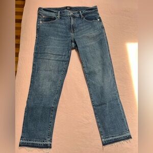 Gap Frayed Raw Hem Girlfriend Jeans. Size 28